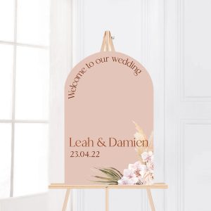 Arched, Round and Bespoke Shaped Wedding Signs